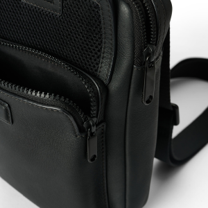 ECCO Flat Pouch City Crossbody