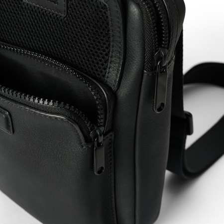 ECCO Flat Pouch City Crossbody